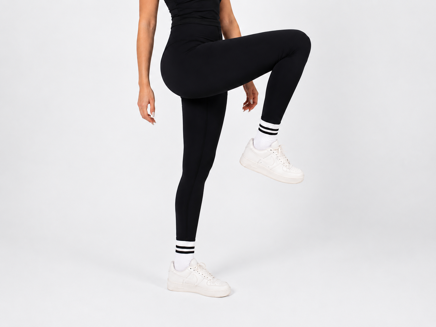 Essential Mid Rise Leggings - Black